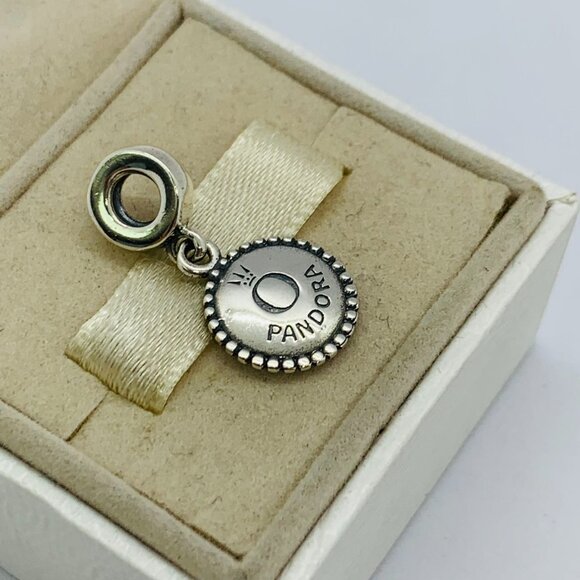 🧜🏾‍♀️🎀Pandora New York Giants Exclusive Dangle Charm  Pendant, S925 - Picture 4 of 4